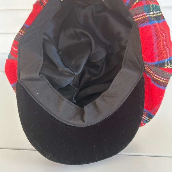 Ladies, red plaid newsboys hat - Picture 4 of 5